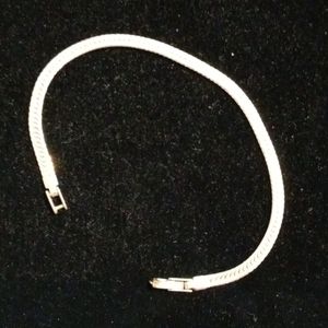 7 inch Gold tone Bracelet